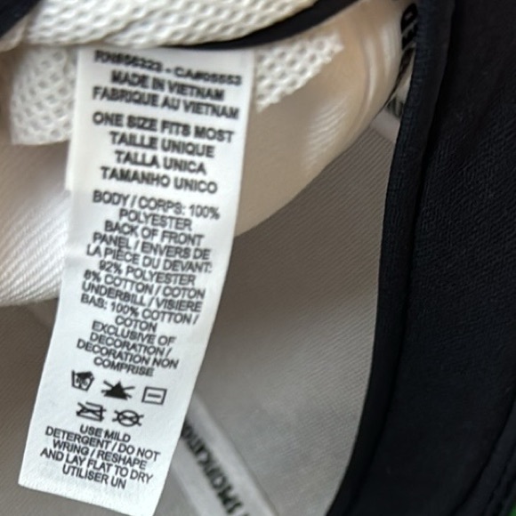 Nike white snap back cap w/ black NIKE & check OS - Picture 6 of 6